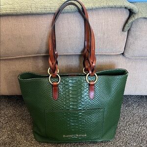 listing-status-banner